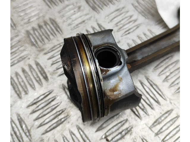 Píst Ford Fiesta YYJB