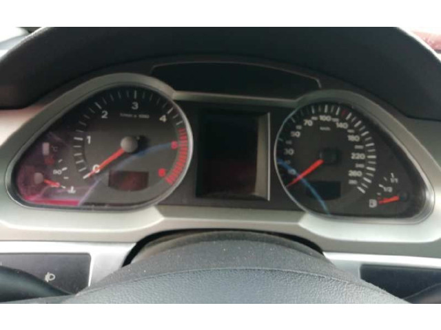 Панель приборов 4F0920801C   Audi A6 S6 C6 4F       