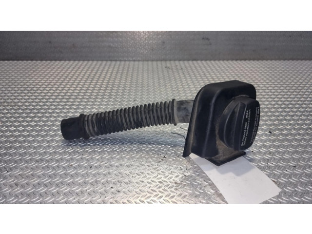 Крышка от отверстия для залива масла