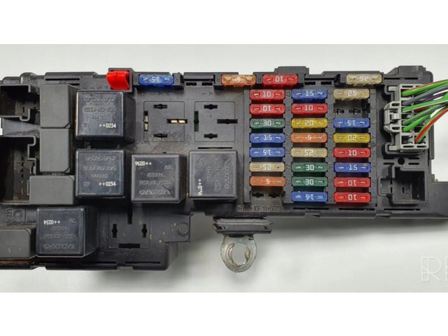 Pojistková skříňka 8678449 Volvo XC90 2003