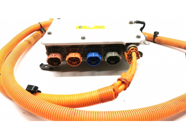 Преобразователь напряжения