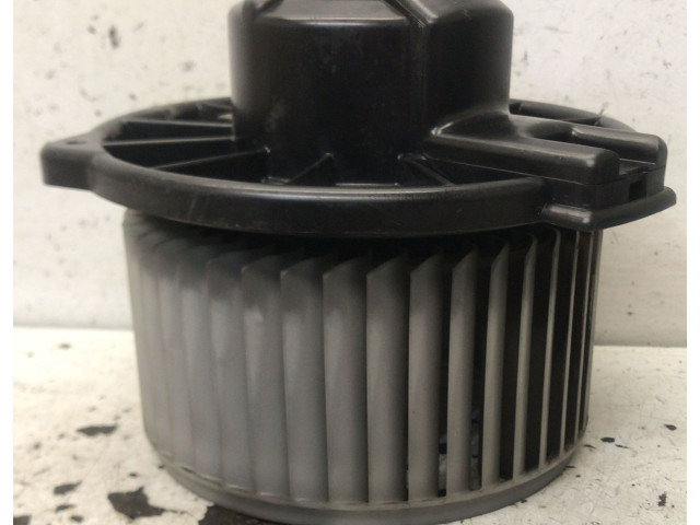 Вентилятор печки Toyota Yaris Verso