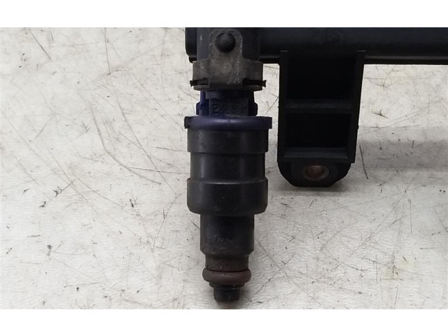 Топливная рампа 7700274294   Renault Clio II  