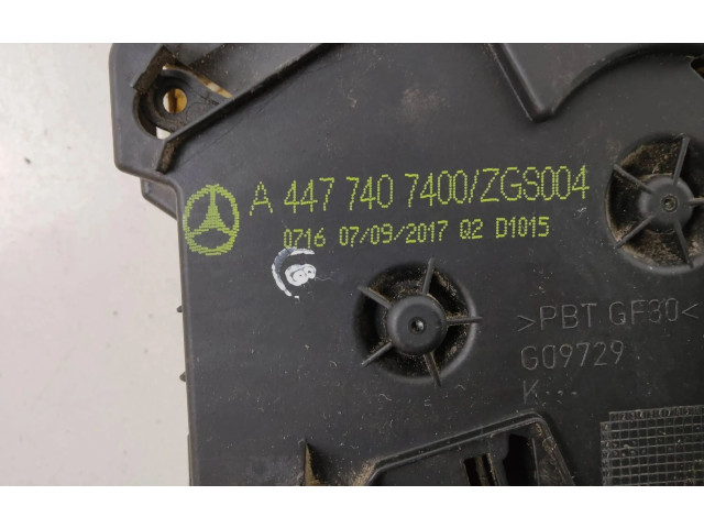 Zámek zadních dveří A4477407400 Mercedes-Benz Vito Viano W447 2018