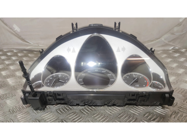 Přístrojová deska Mercedes-Benz E A207 2011 A2129001508