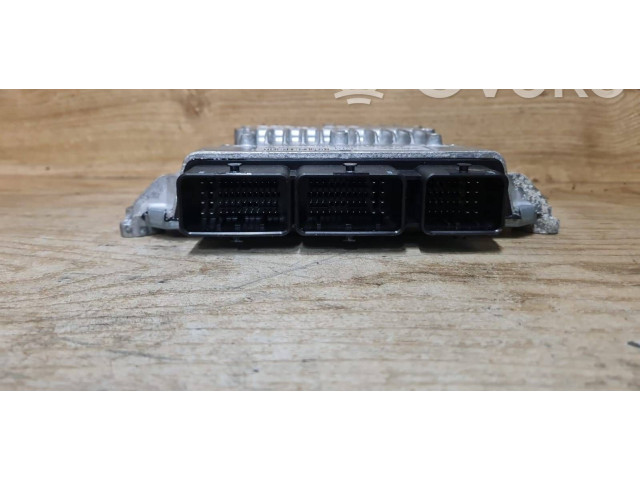 Блок управления двигателя 31211071AA, 5WS40562A Volvo C70
