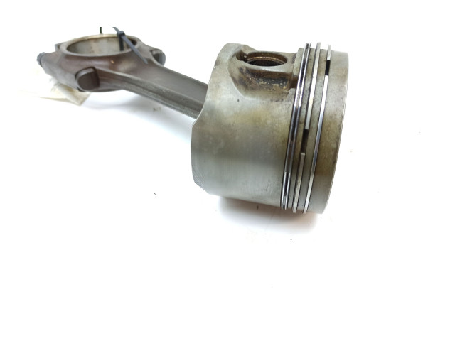 Поршень с шатуном EAC1868, EBC1289 Jaguar XJS