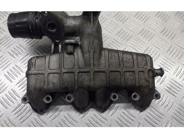 Всасывающий коллектор 25274500    Volkswagen PASSAT B4