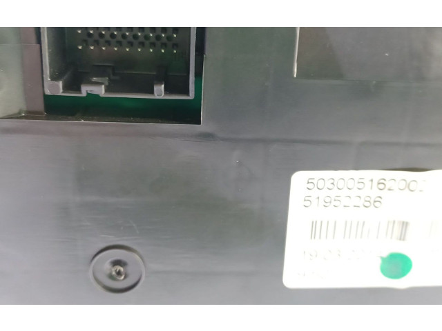 Панель приборов 95527475, 51952286   Opel Combo D       