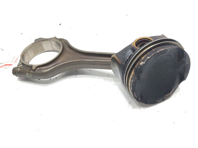 Поршень с шатуном 04EAM Volkswagen Golf VII