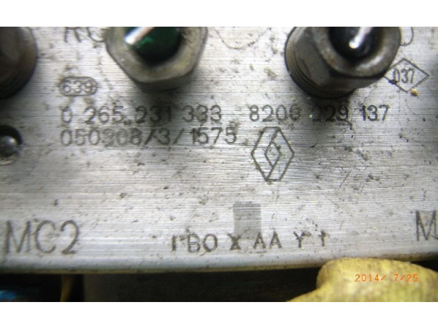 Блок АБС 8200229137 Renault Clio II 1998 - 2001 года