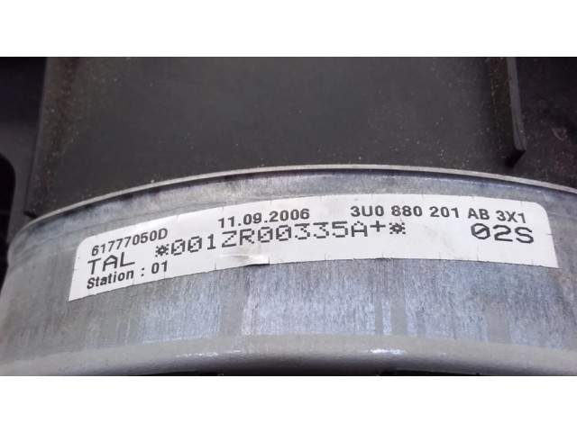 Подушка безопасности водителя 3U0880201AB, 61777050D   Skoda Praktik (5J8)