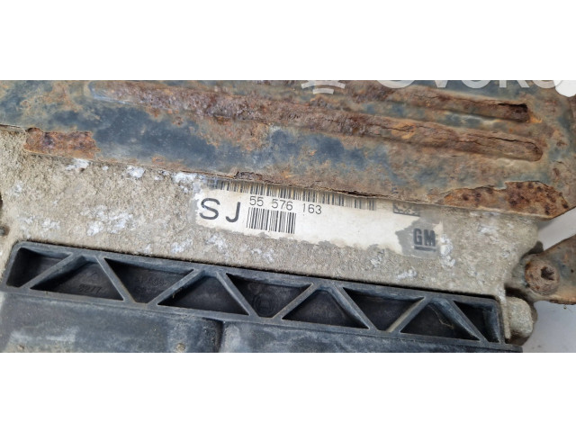 Блок управления двигателем Блок управления 55576163 Saab 9-3 Ver2