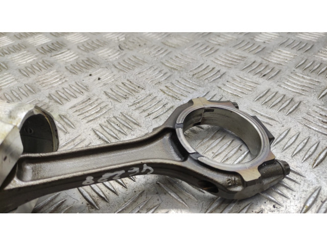 Поршень с шатуном Nissan 370Z для бензинового двигателя 3.7