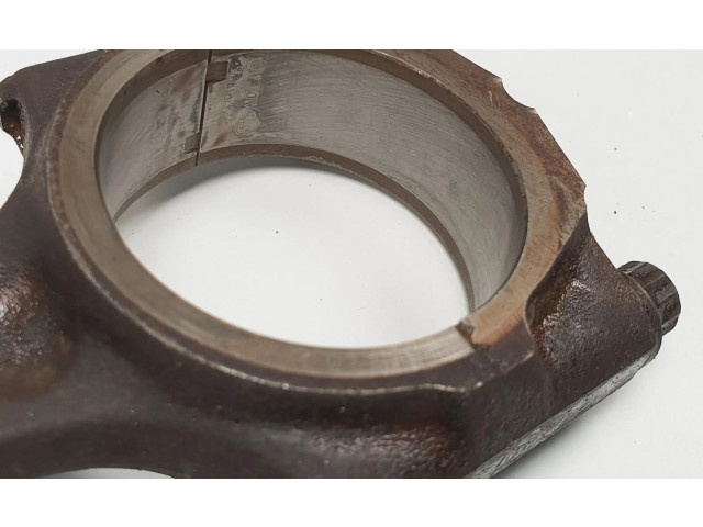  Поршень с шатуном  B63049  Volvo 940  