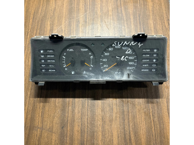 Přístrojová deska Nissan Sunny 1986 48PB5200