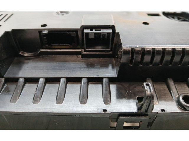 Přístrojová deska BMW 3 F30 F35 F31 2015 9232895, 937997001