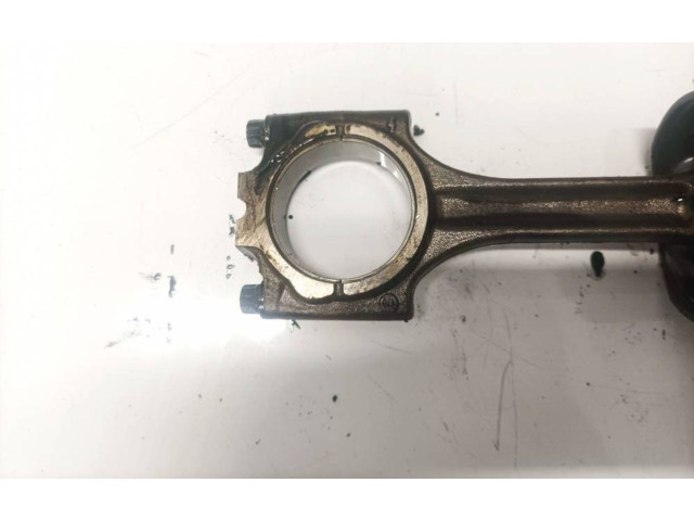 Поршень с шатуном Volvo S60