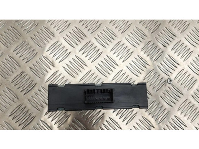 Преобразователь напряжения