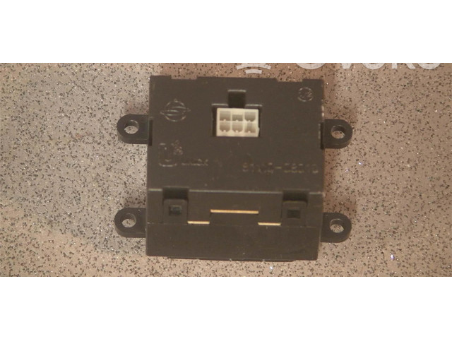 Дисплей 81110-08010 SsangYong Rexton