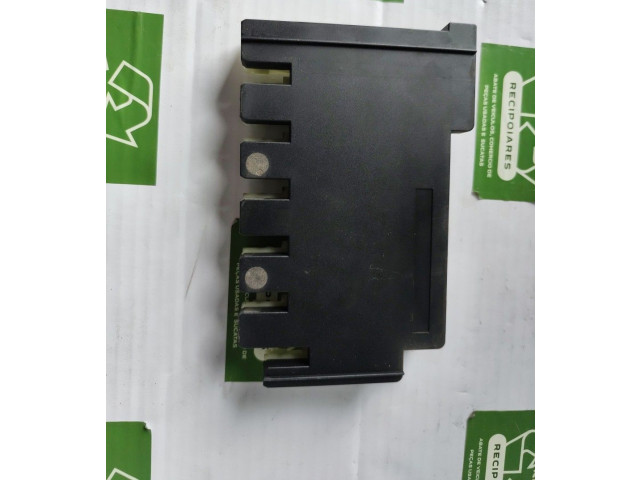 Řídící jednotka P8200031554, 21656612-6A   Renault Clio II 1998