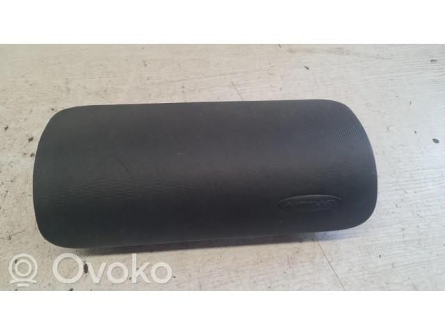 Подушка безопасности обложка