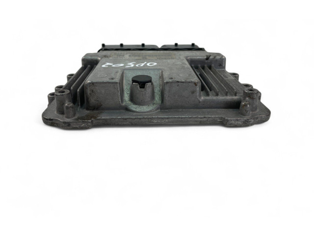 Блок управления двигателем Блок управления 391022A765, 0281015238   KIA Ceed