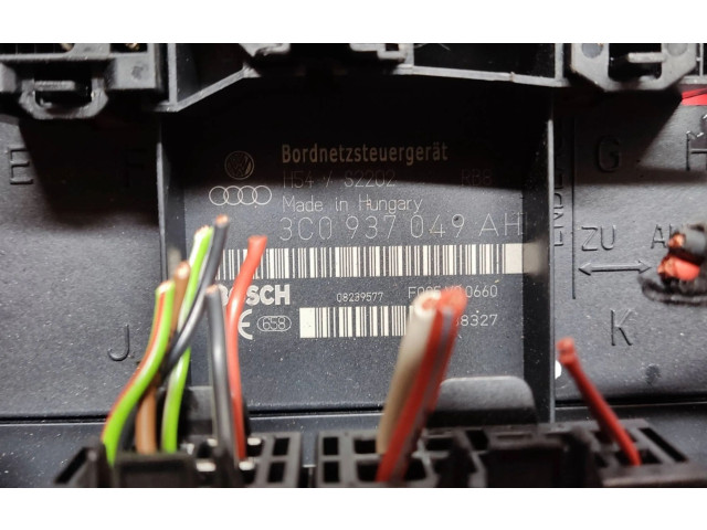   Pojistková skříňka 3C0937049AH   Volkswagen Tiguan 2010