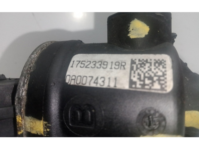 Форсунка Dacia Lodgy K7M828