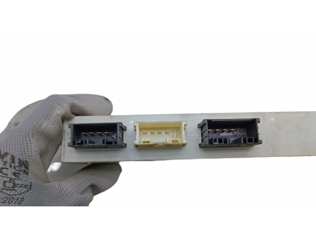 Блок управления крышки багажника