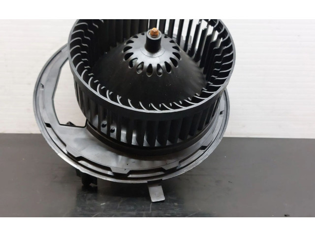 Вентилятор печки 5Q1819021E Skoda Kodiaq