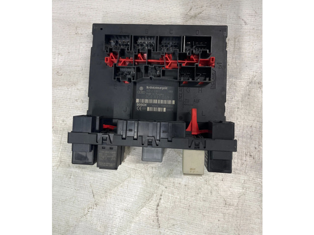 Блок предохранителей  3C0937049E, F005V00526   Volkswagen Touran I    