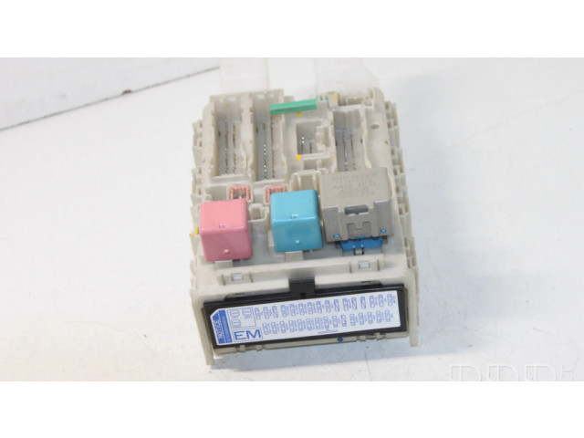 Pojistková skříňka 8273002150A Toyota Auris 150 2010