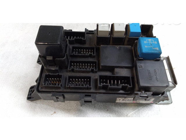 Блок предохранителей 919501G010   KIA Rio    