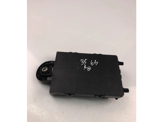 Блок предохранителей 32209198 Volvo XC90