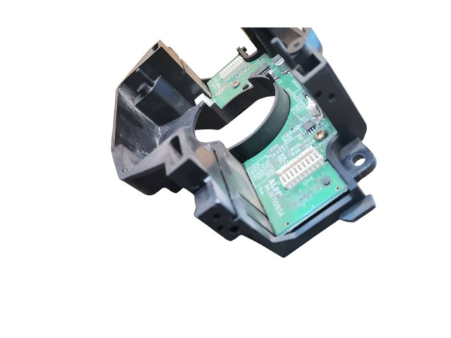 Ручка стеклоочистителей 30658614   Volvo V70