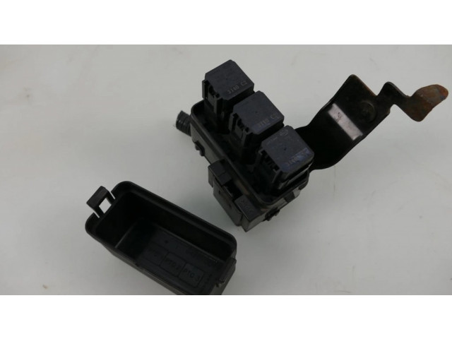 Pojistková skříňka 64200049 Nissan Qashqai 2013