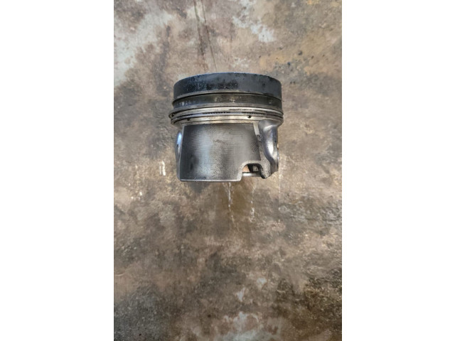  Поршень    Skoda Superb B6 (3T)  