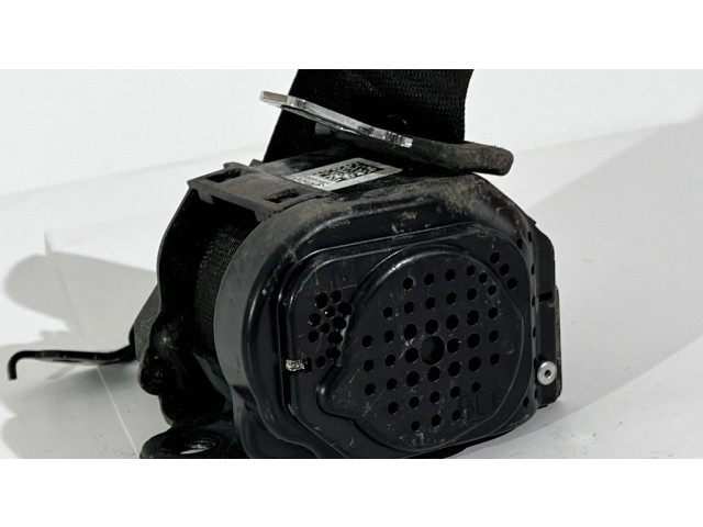 Задний ремень безопасности