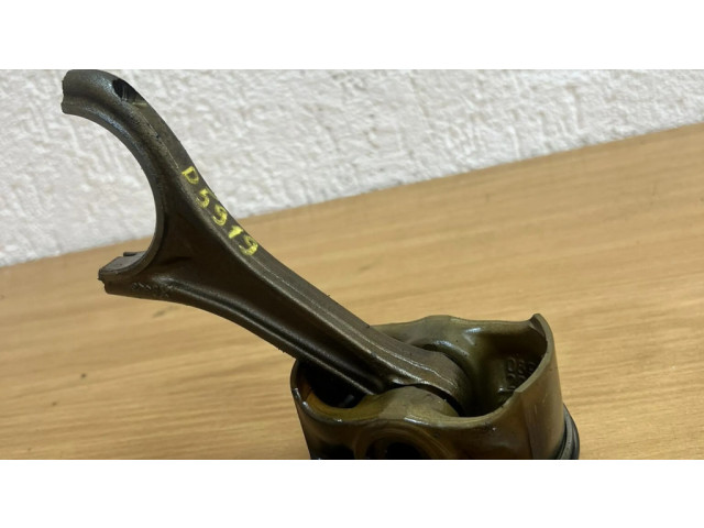 Píst 089203, D5919 BMW 5 F10 F11 pro benzínový motor