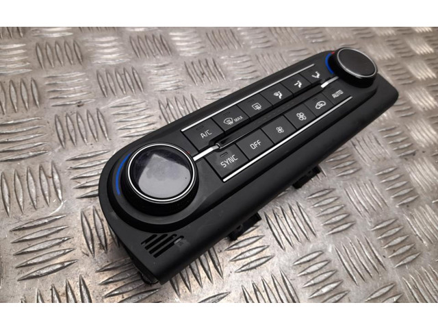 Блок управления климат-контролем 97250J7202   KIA Xceed