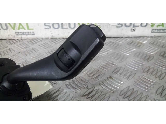 Ручка стеклоочистителей 1350067   Ford C-MAX I