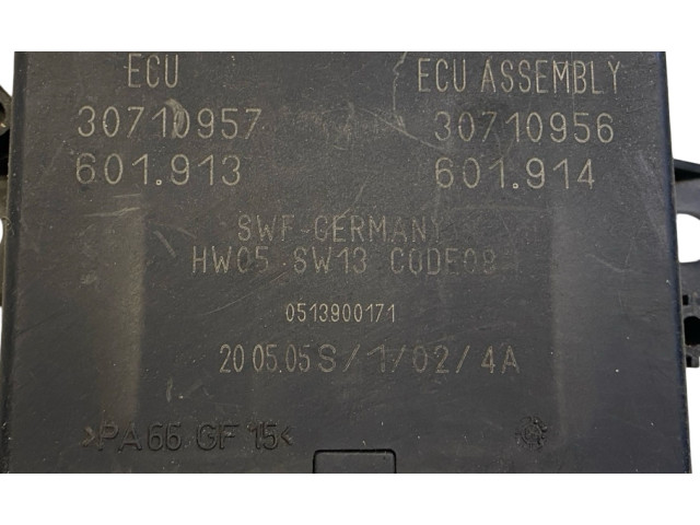 Блок управления коробкой передач 30710957, 30710956   Volvo XC70