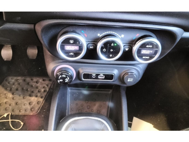 Блок управления климат-контролем 735688421 Fiat 500L