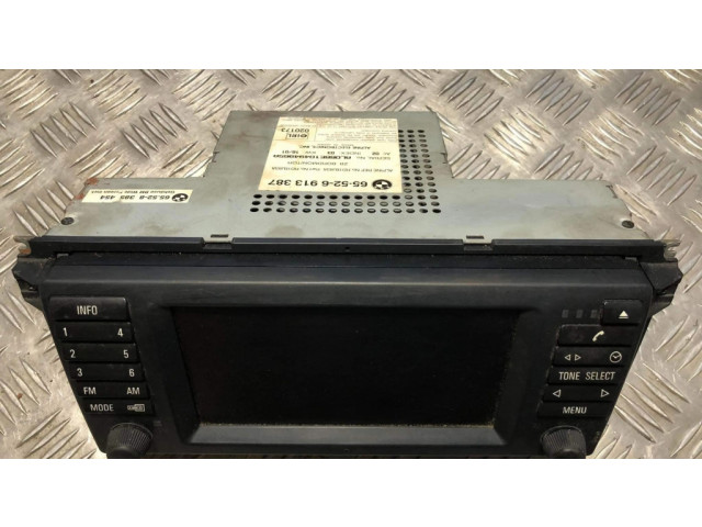 Радио/ проигрыватель CD/DVD / навигация