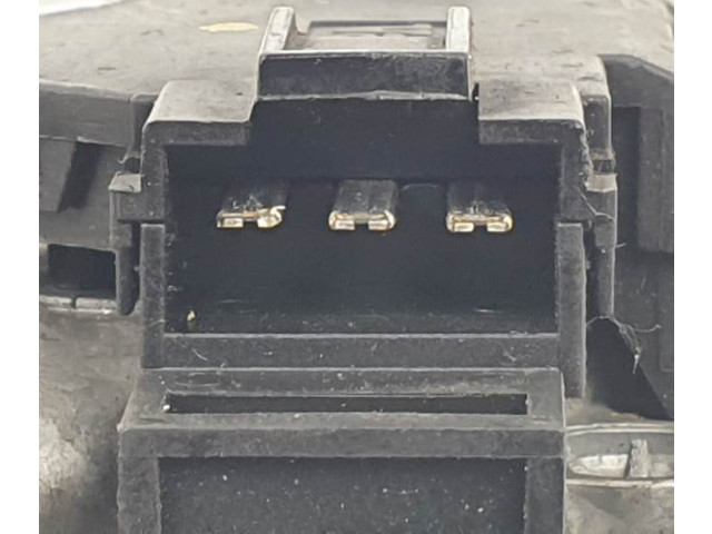 Моторчик заднего дворника 9225634    Opel Combo C