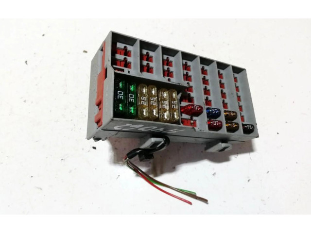 Блок предохранителей 8637669 Volvo XC90