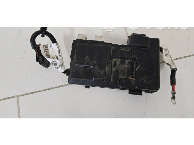 Блок предохранителей 31409755, 537628 Volvo S60