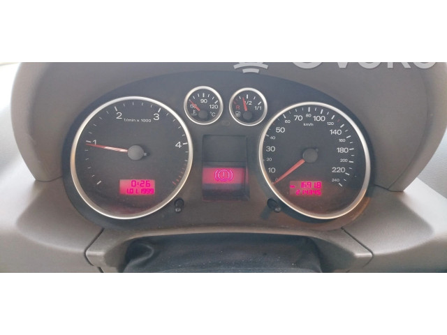 Панель приборов Audi A2
