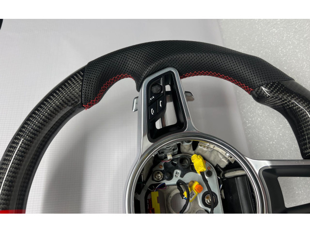 Volant Porsche 911 992 2025